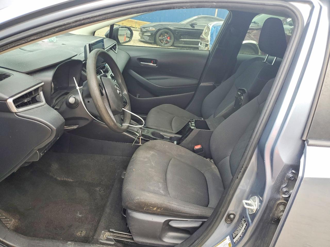2020 TOYOTA COROLLA LE photo 13