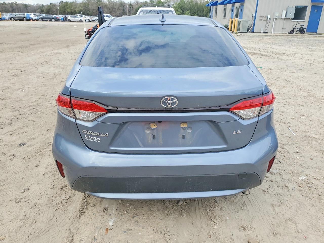 2020 TOYOTA COROLLA LE photo 11