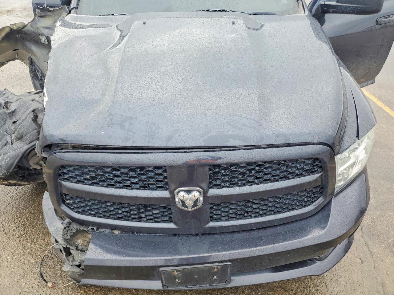 2016 RAM 1500 ST photo 21