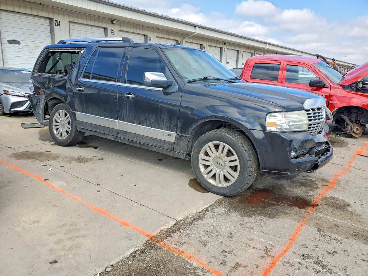 2013 LINCOLN NAVIGATOR L photo 4