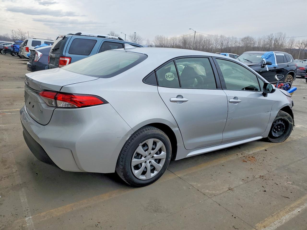 2023 TOYOTA COROLLA LE photo 3