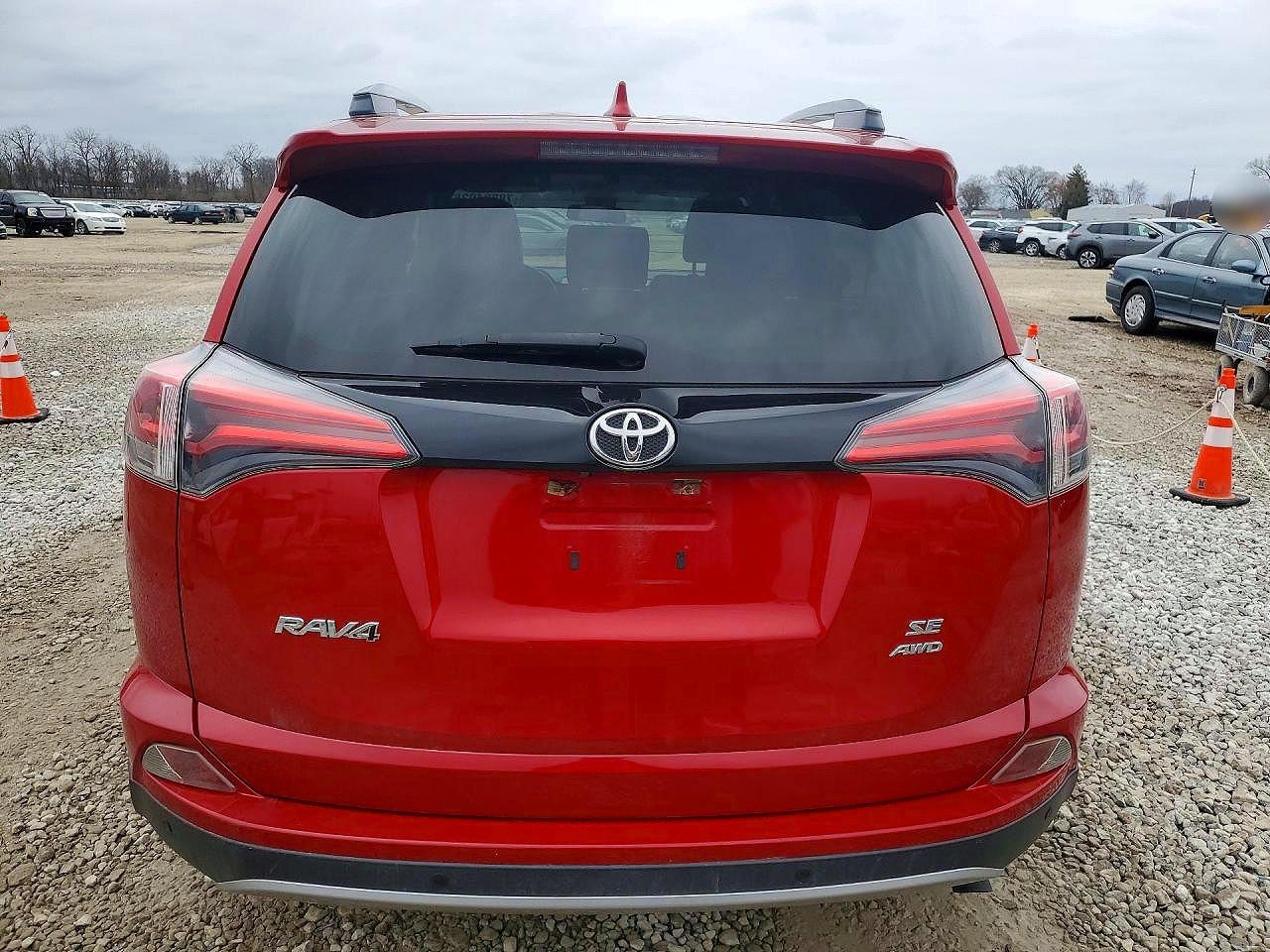 2017 TOYOTA RAV4 SE photo 11