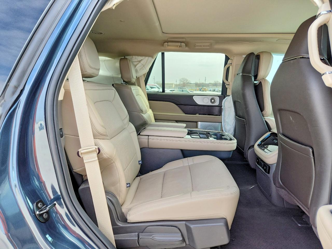 2024 LINCOLN NAVIGATOR RESERVE photo 31