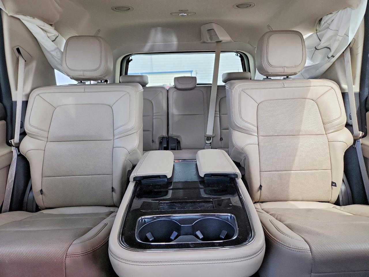 2024 LINCOLN NAVIGATOR RESERVE photo 28