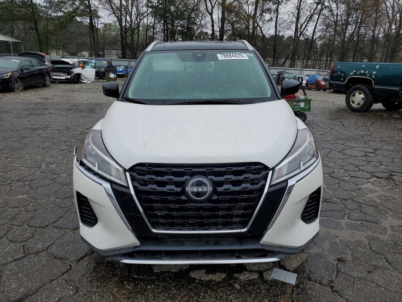 2022 NISSAN KICKS SV photo 9