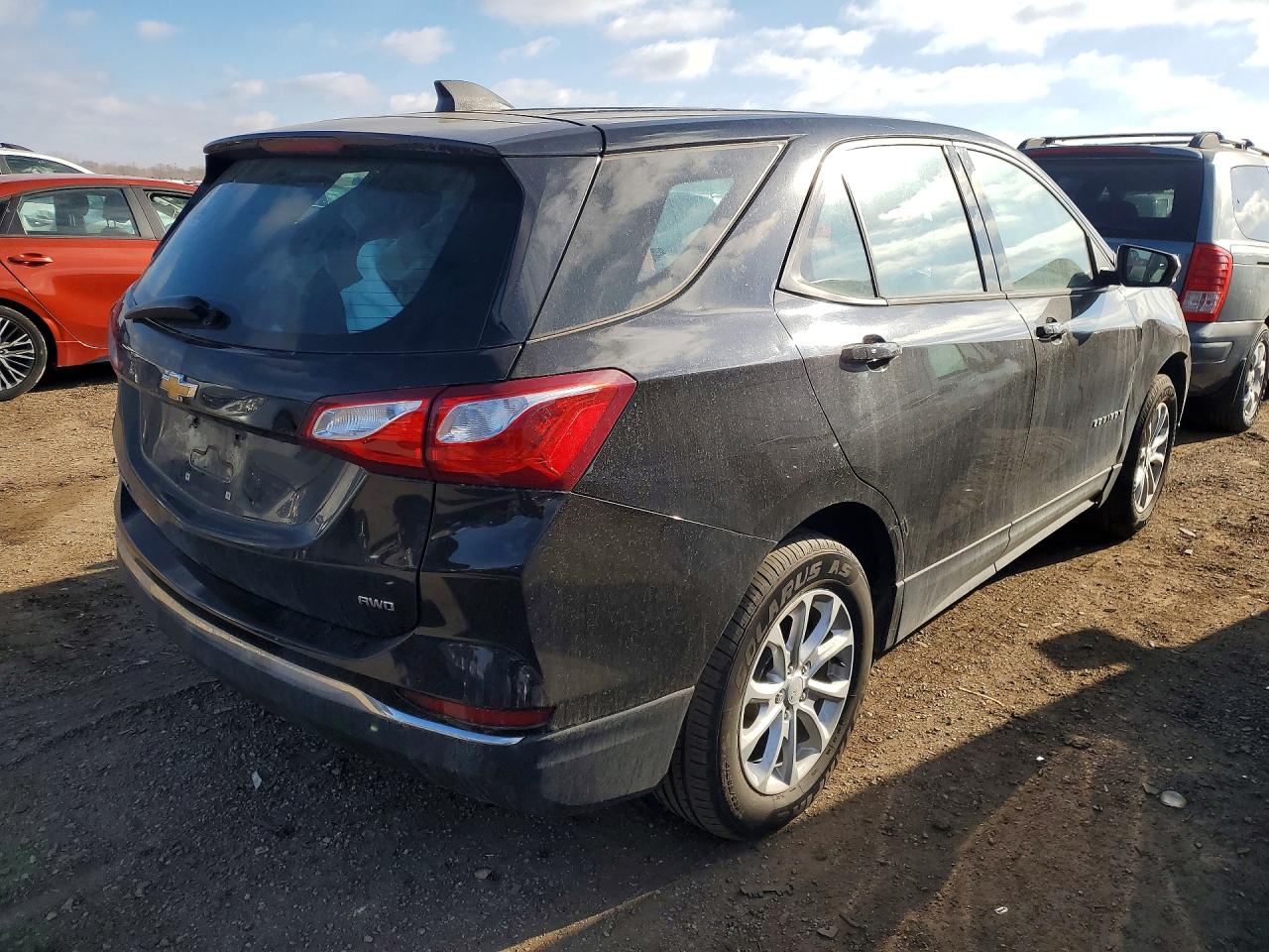 2018 CHEVROLET EQUINOX LS photo 3