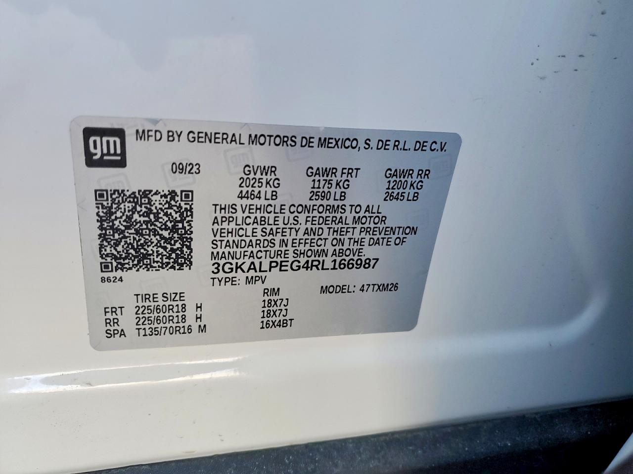 2024 GMC TERRAIN SLT photo 13