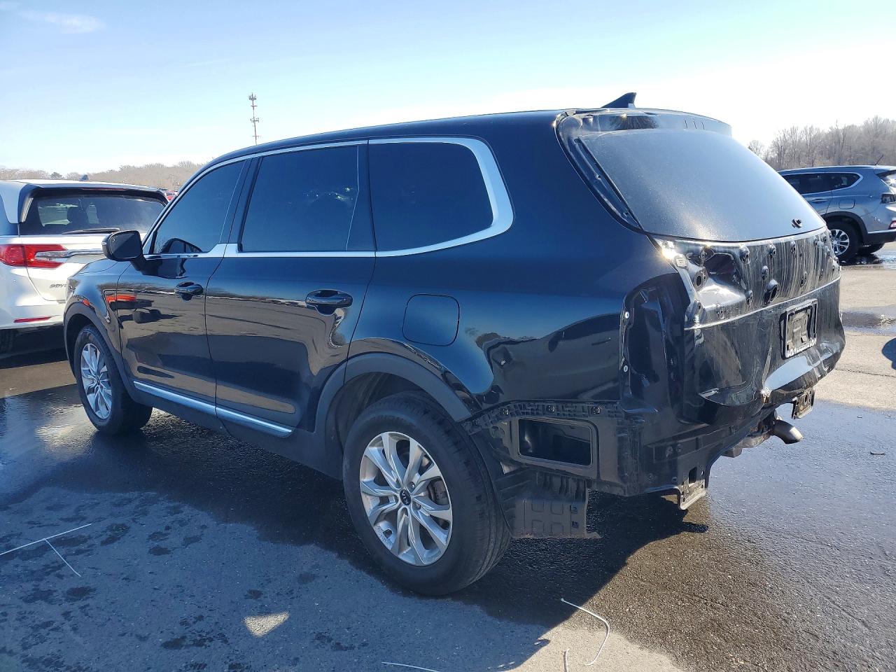 2021 KIA TELLURIDE LX photo 3
