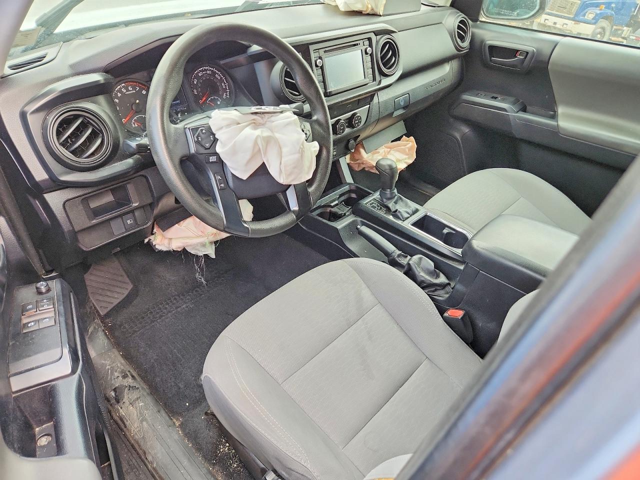 2019 TOYOTA TACOMA SR photo 22