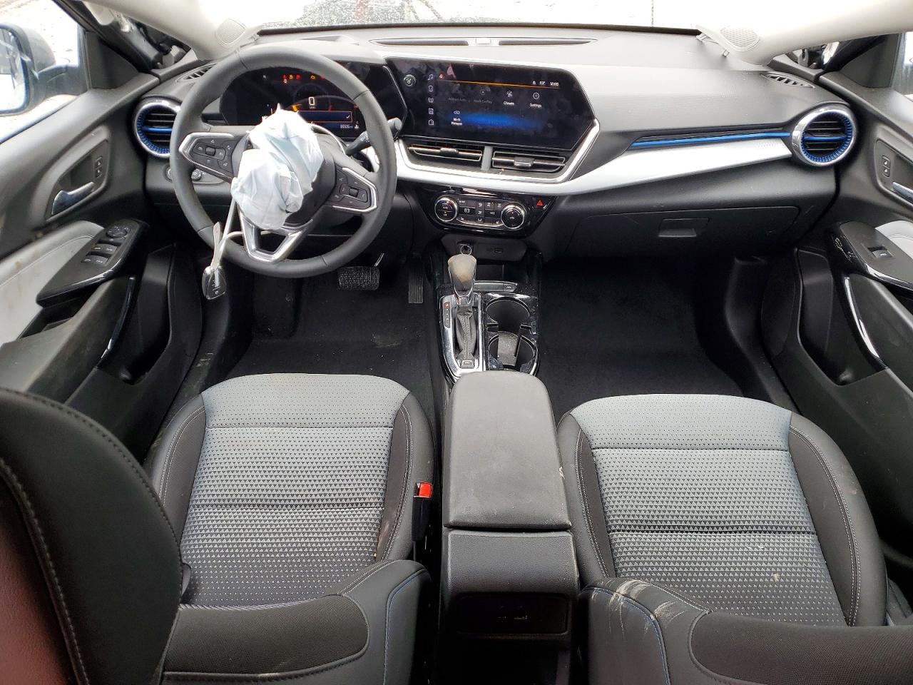 2025 CHEVROLET TRAX 1LT photo 15