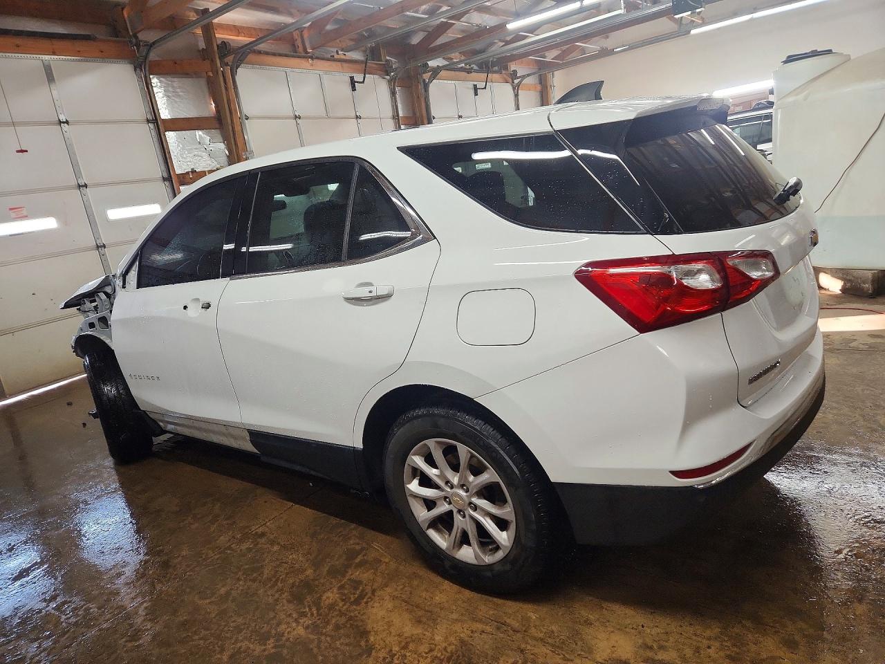 2018 CHEVROLET EQUINOX LT photo 2