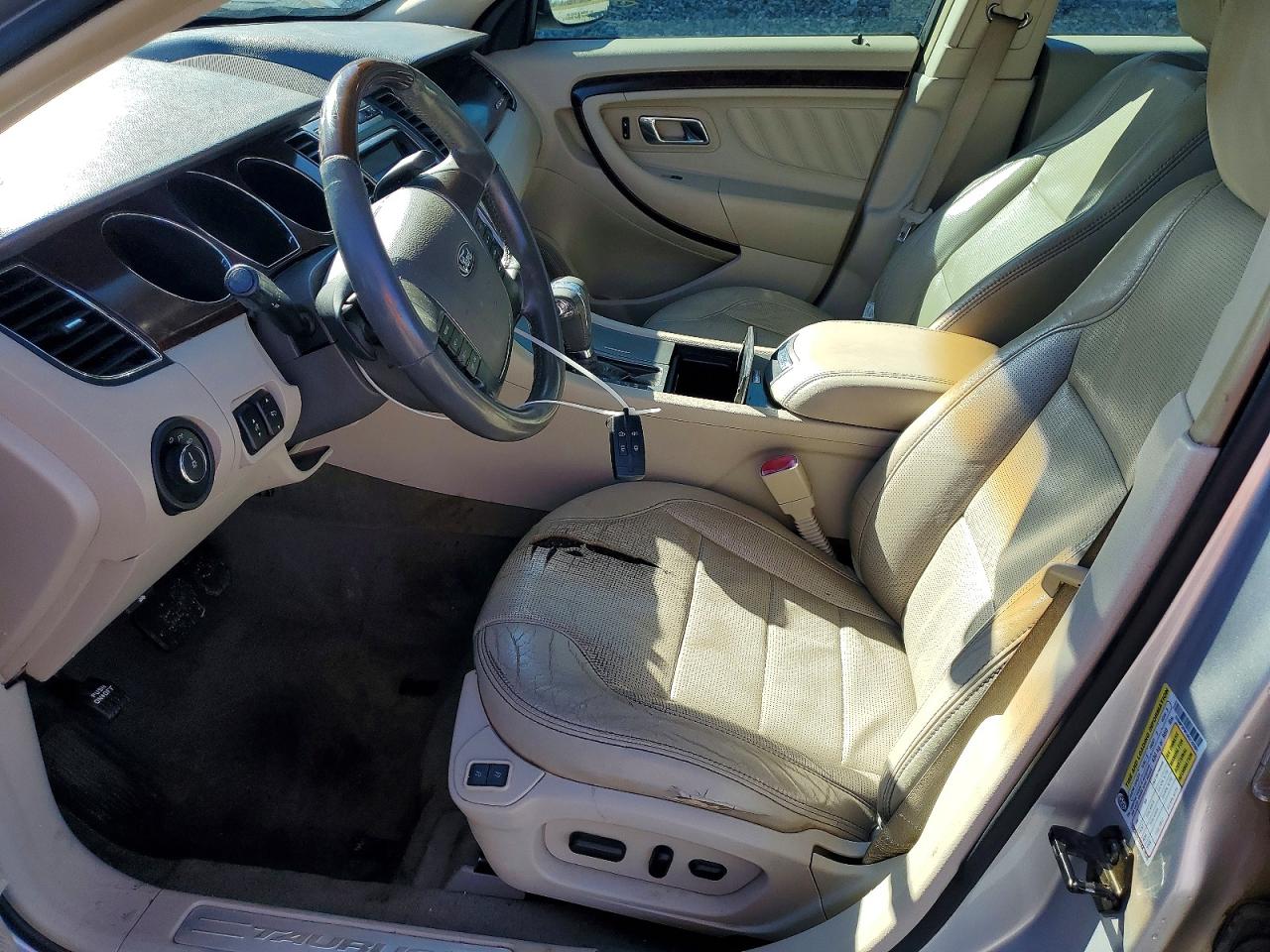 2010 FORD TAURUS LIMITED photo 7