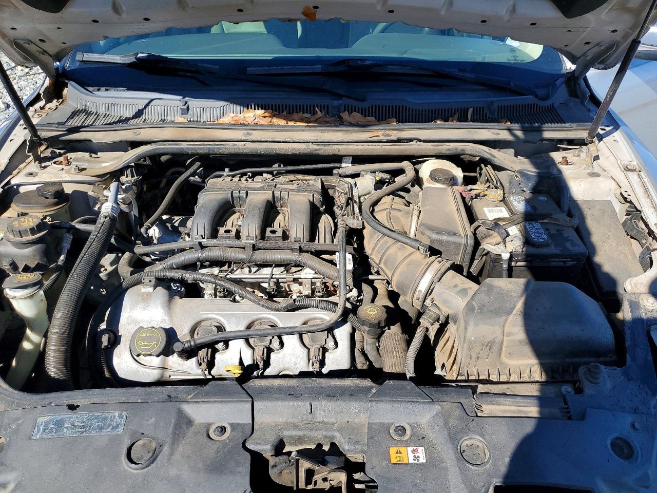 2010 FORD TAURUS LIMITED photo 11