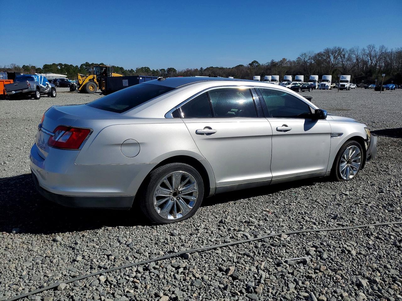 2010 FORD TAURUS LIMITED photo 3