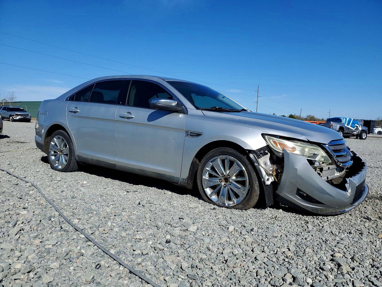 2010 FORD TAURUS LIMITED photo 4
