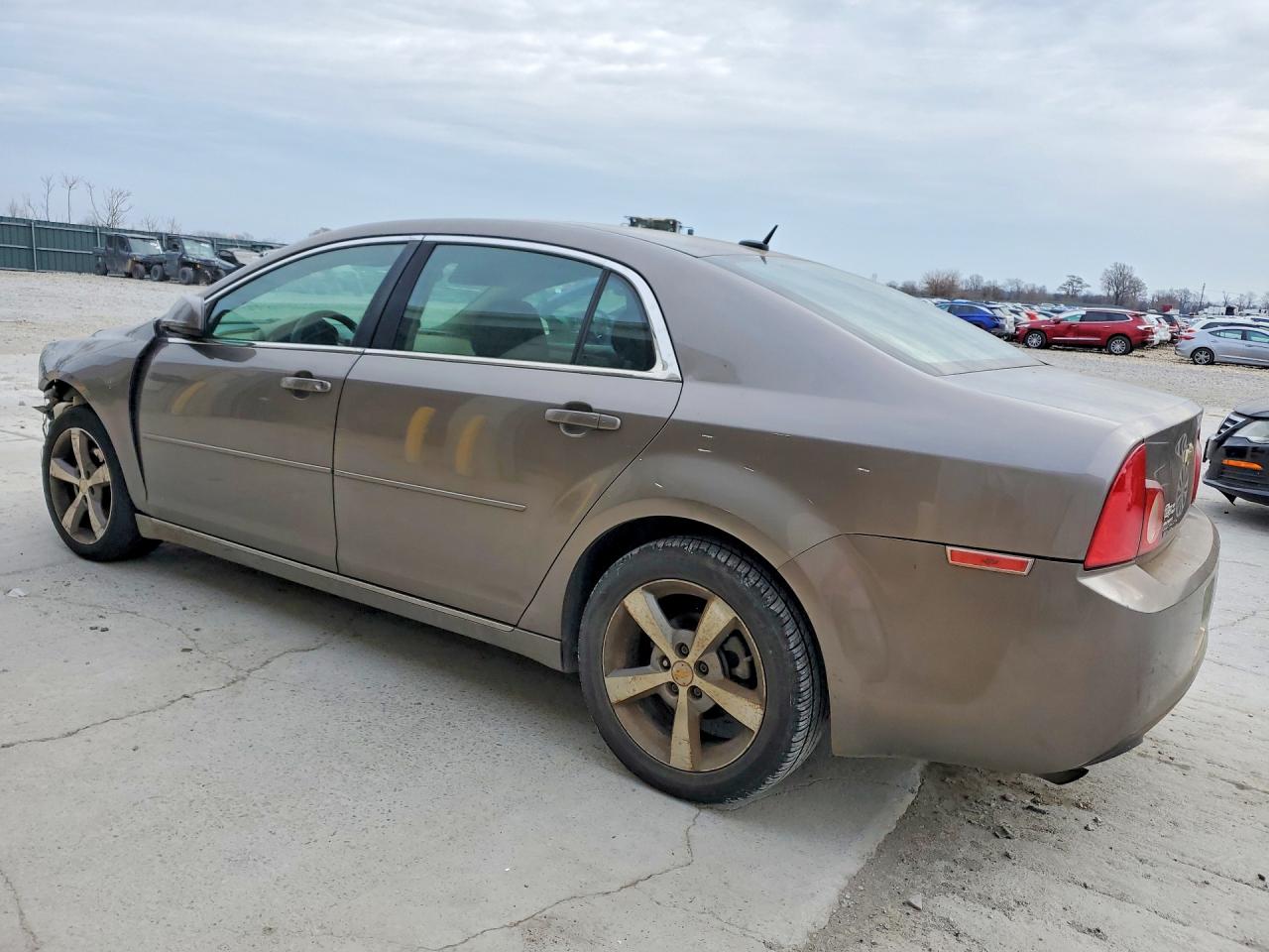 2011 CHEVROLET MALIBU 1LT photo 3