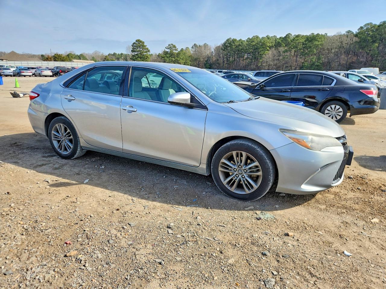 2017 TOYOTA CAMRY SE photo 4