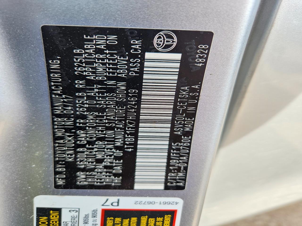 2017 TOYOTA CAMRY SE photo 12