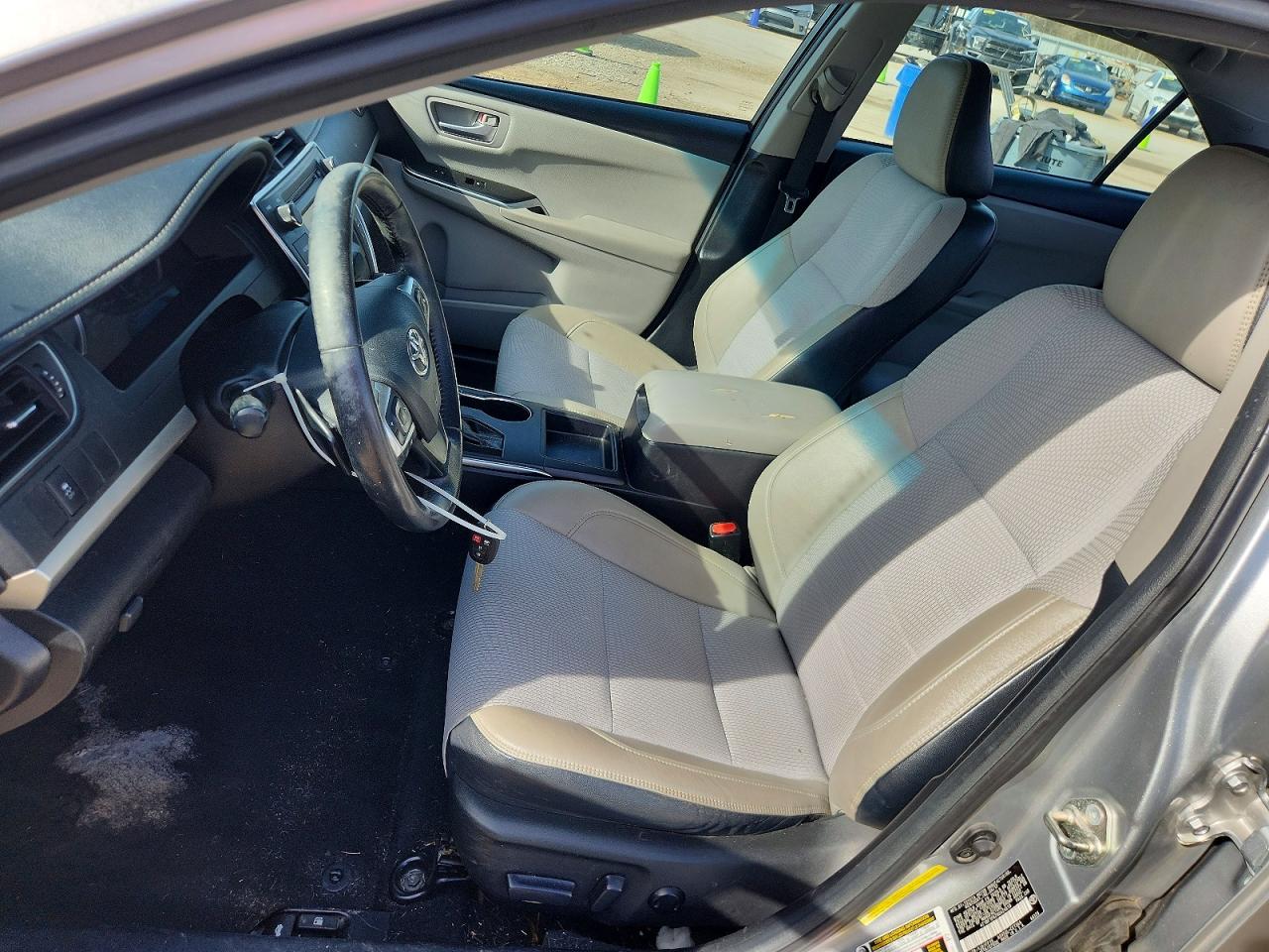 2017 TOYOTA CAMRY SE photo 7