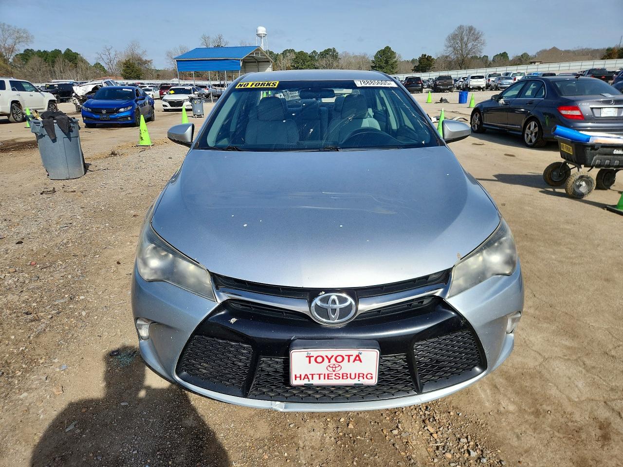 2017 TOYOTA CAMRY SE photo 5