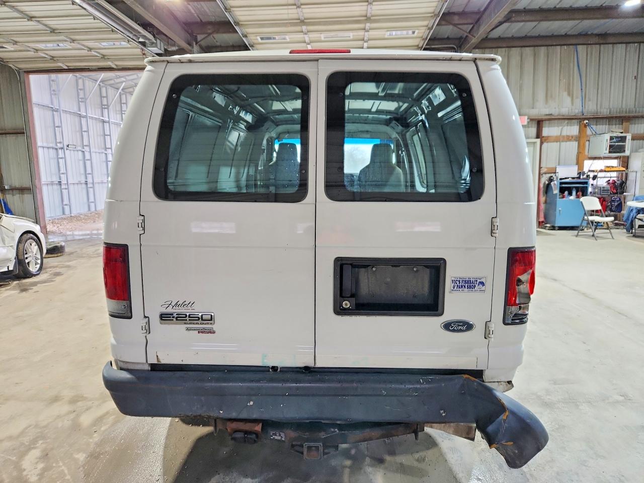 2011 FORD E250 DELIVERY VAN photo 6