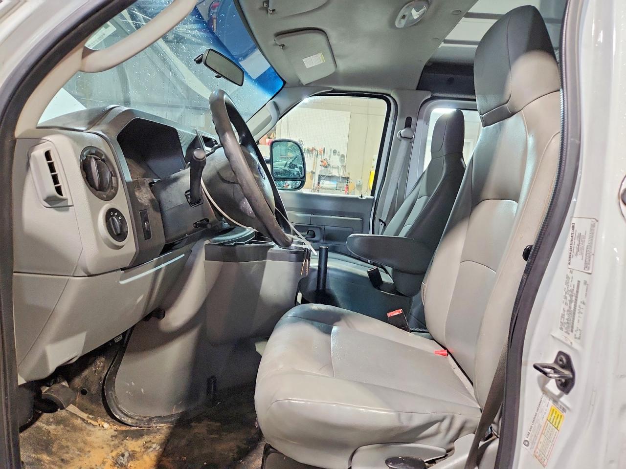 2011 FORD E250 DELIVERY VAN photo 7