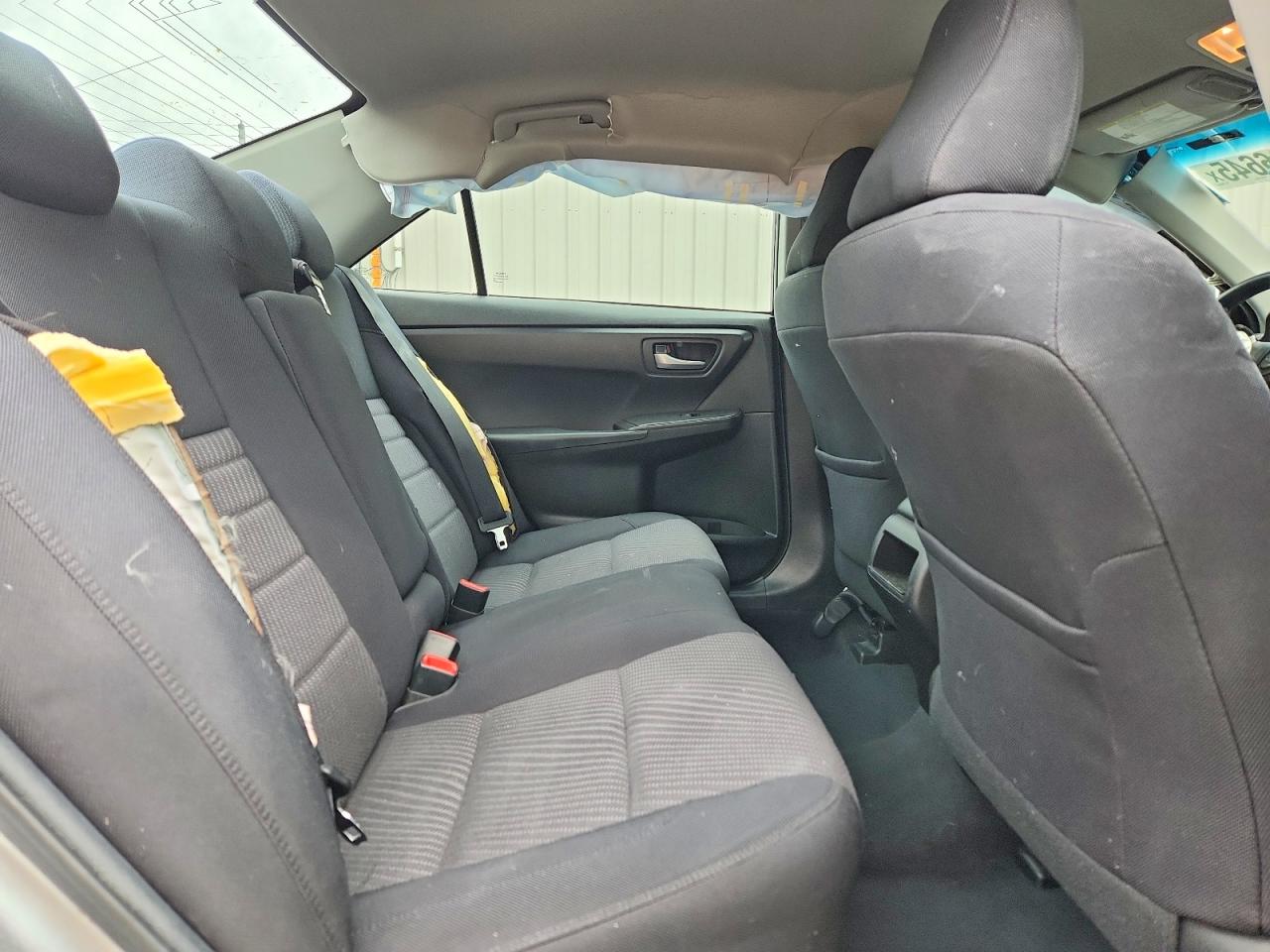 2017 TOYOTA CAMRY LE photo 19