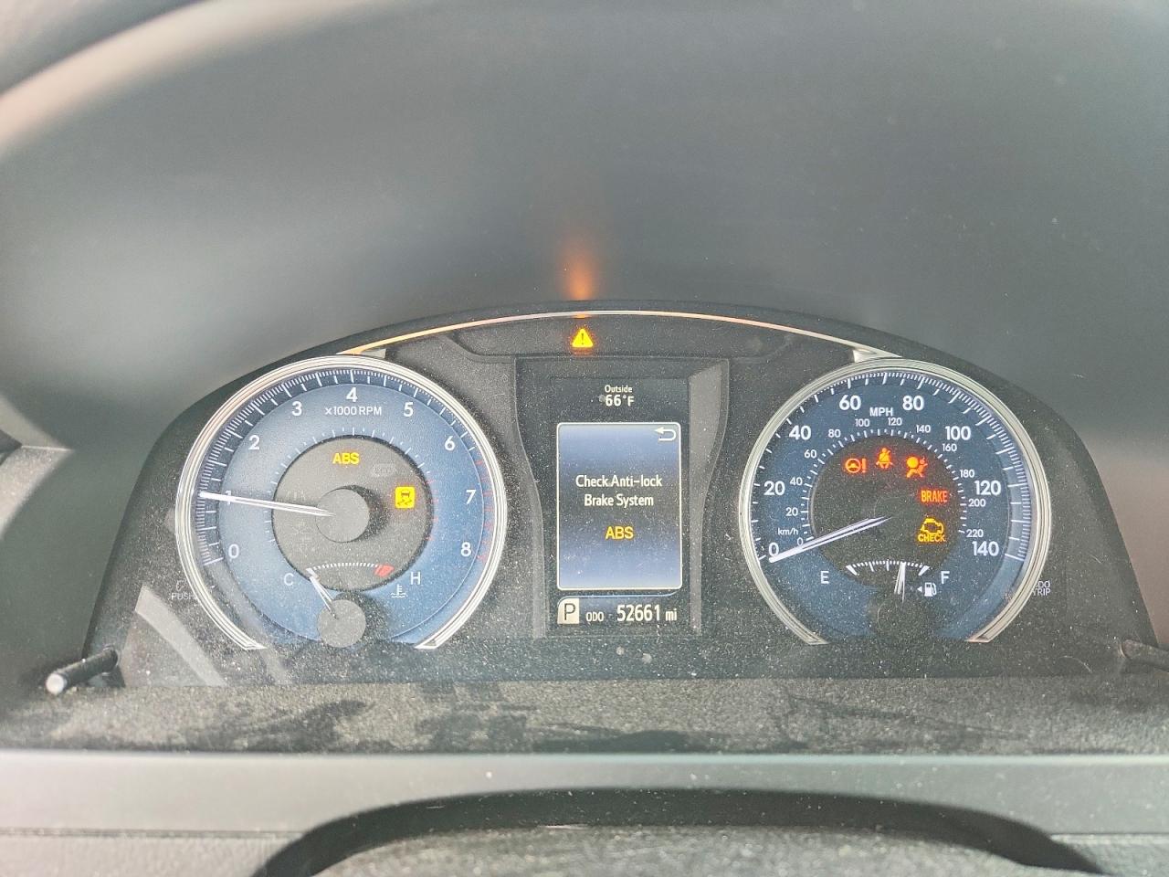 2017 TOYOTA CAMRY LE photo 17