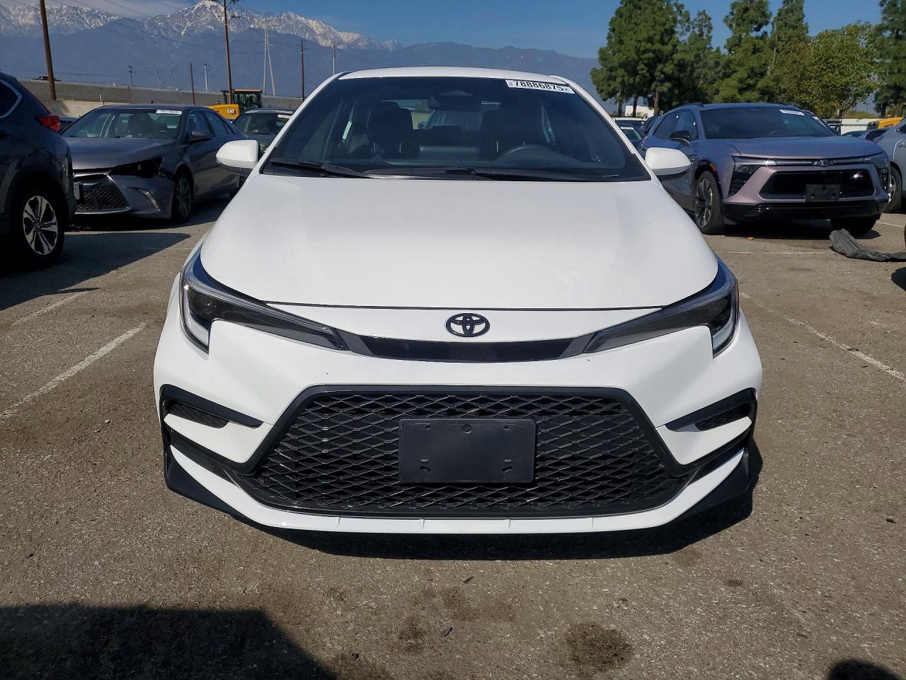 2025 TOYOTA COROLLA SE photo 9