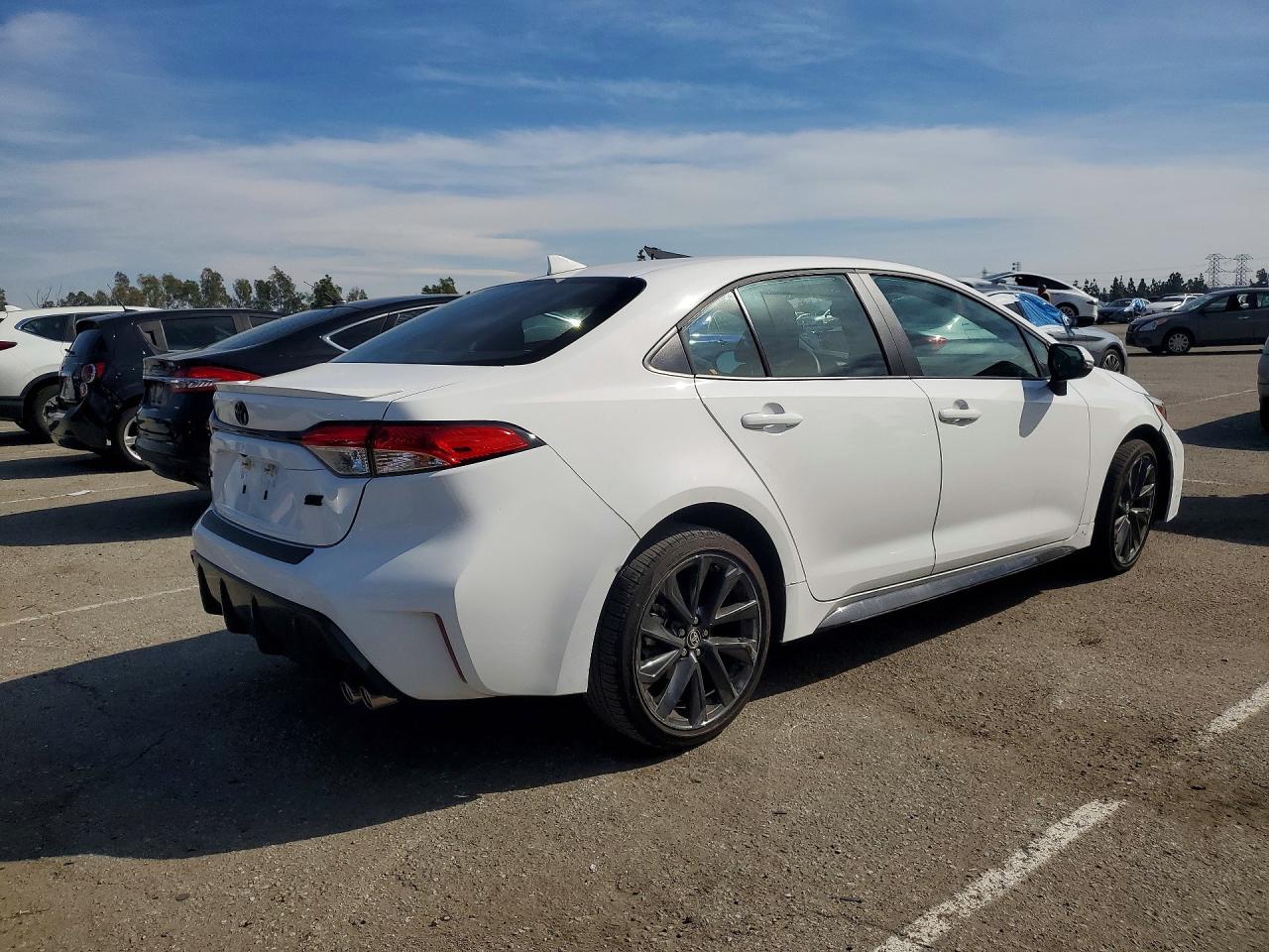 2025 TOYOTA COROLLA SE photo 5