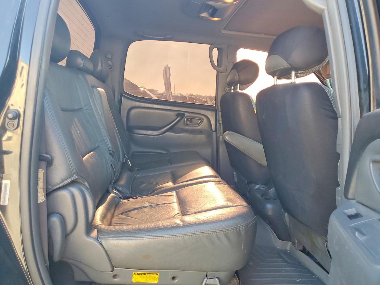 2004 TOYOTA TUNDRA LIMITED photo 28