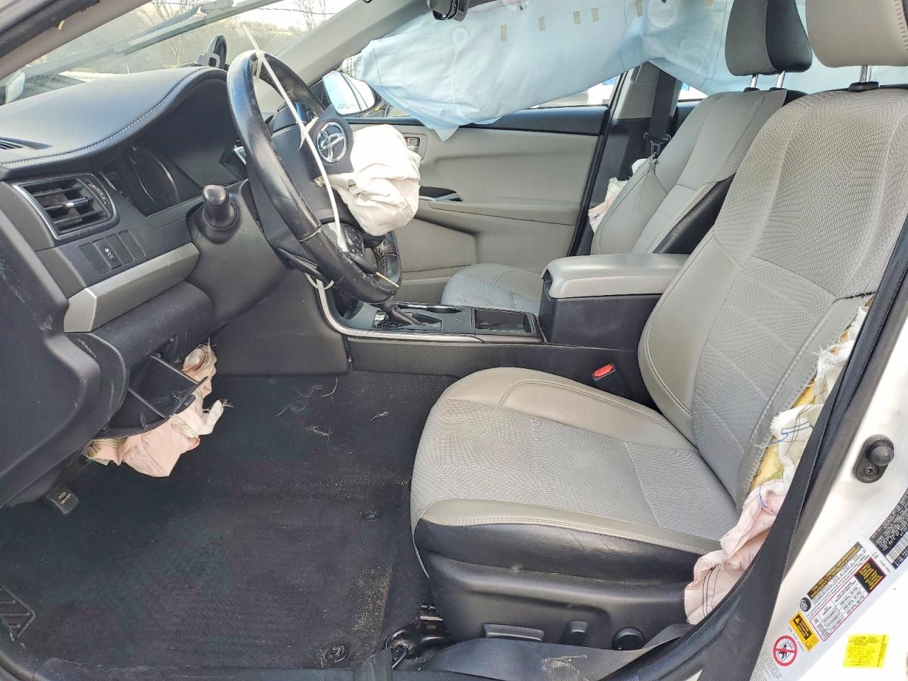 2017 TOYOTA CAMRY SE photo 7