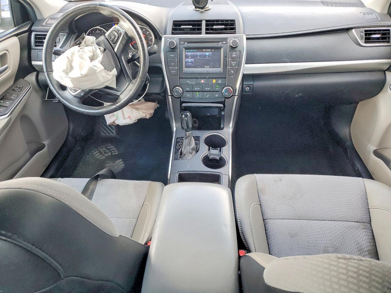 2017 TOYOTA CAMRY SE photo 8