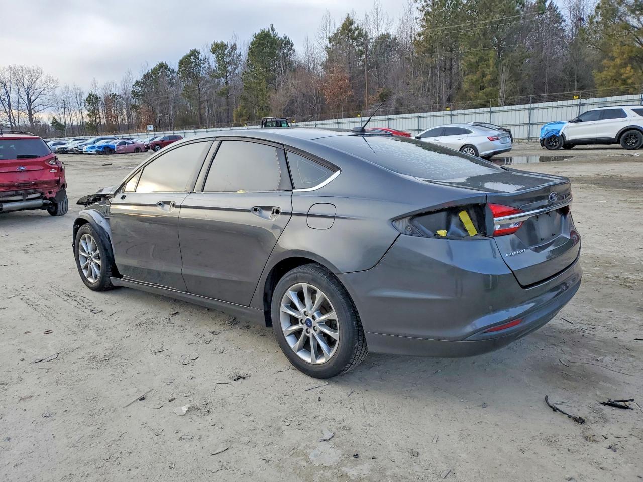 2017 FORD FUSION SE photo 2