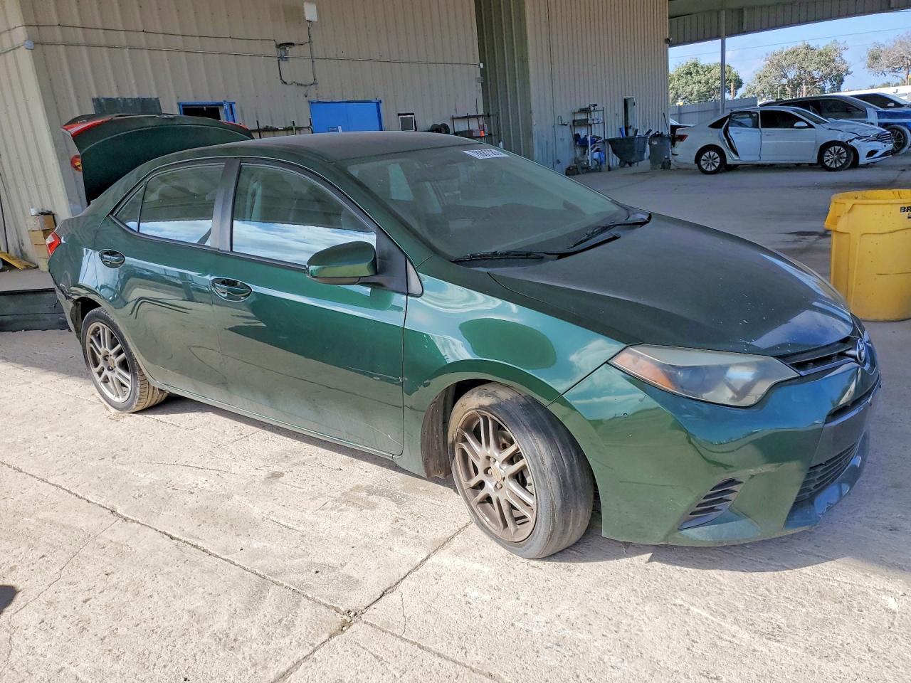 2015 TOYOTA COROLLA LE photo 7