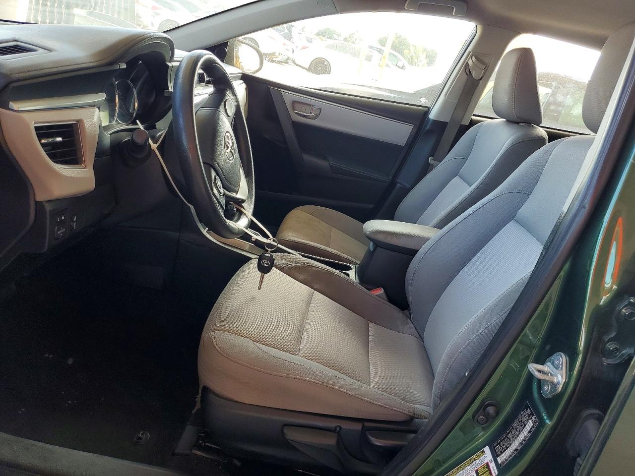 2015 TOYOTA COROLLA LE photo 13