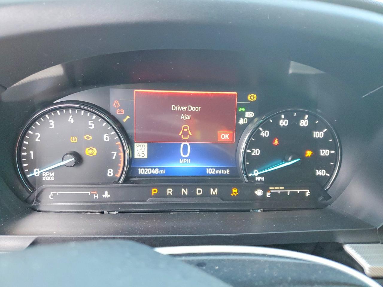 2020 FORD EXPLORER XLT photo 25