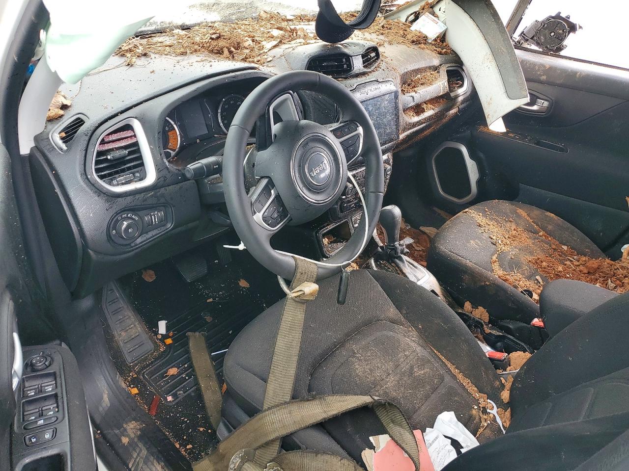 2019 JEEP RENEGADE LATITUDE photo 8