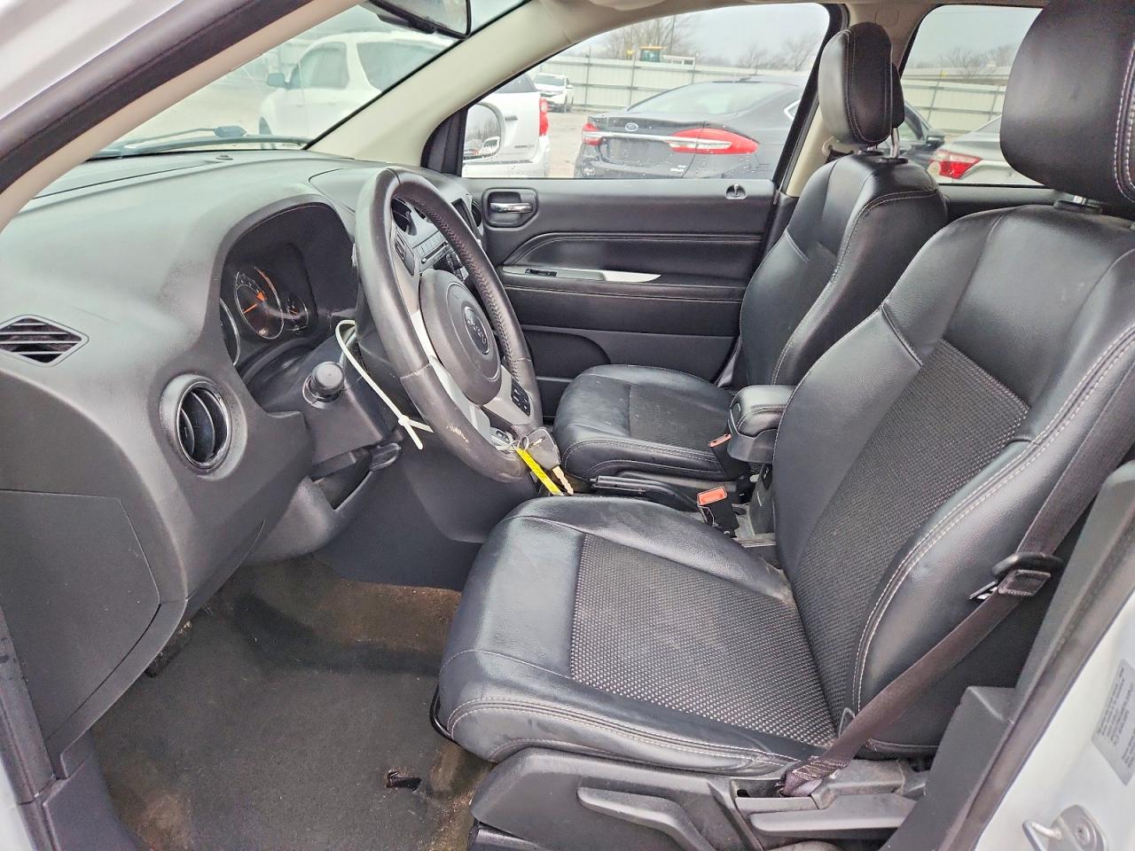 2016 JEEP COMPASS LATITUDE photo 13