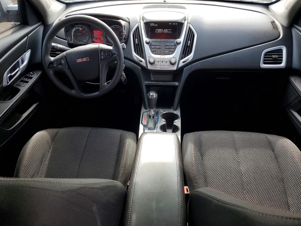 2017 GMC TERRAIN SLE photo 8