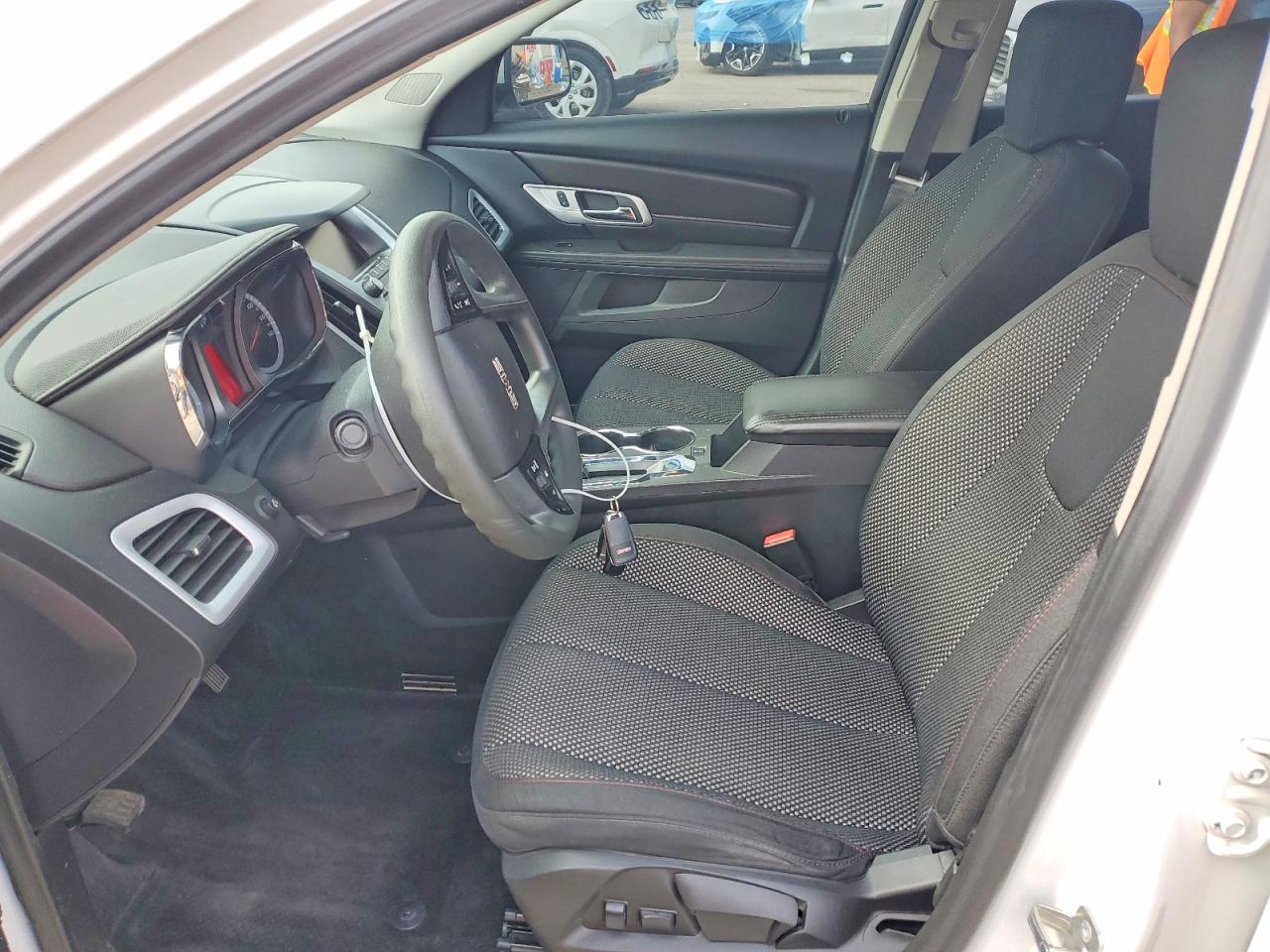 2017 GMC TERRAIN SLE photo 7