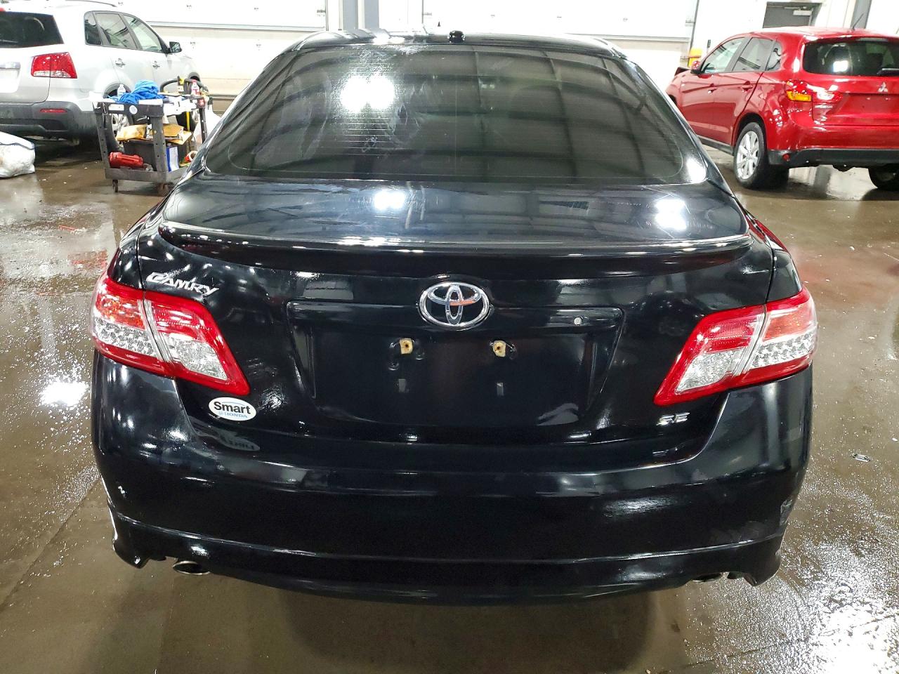 2010 TOYOTA CAMRY SE V6 photo 6