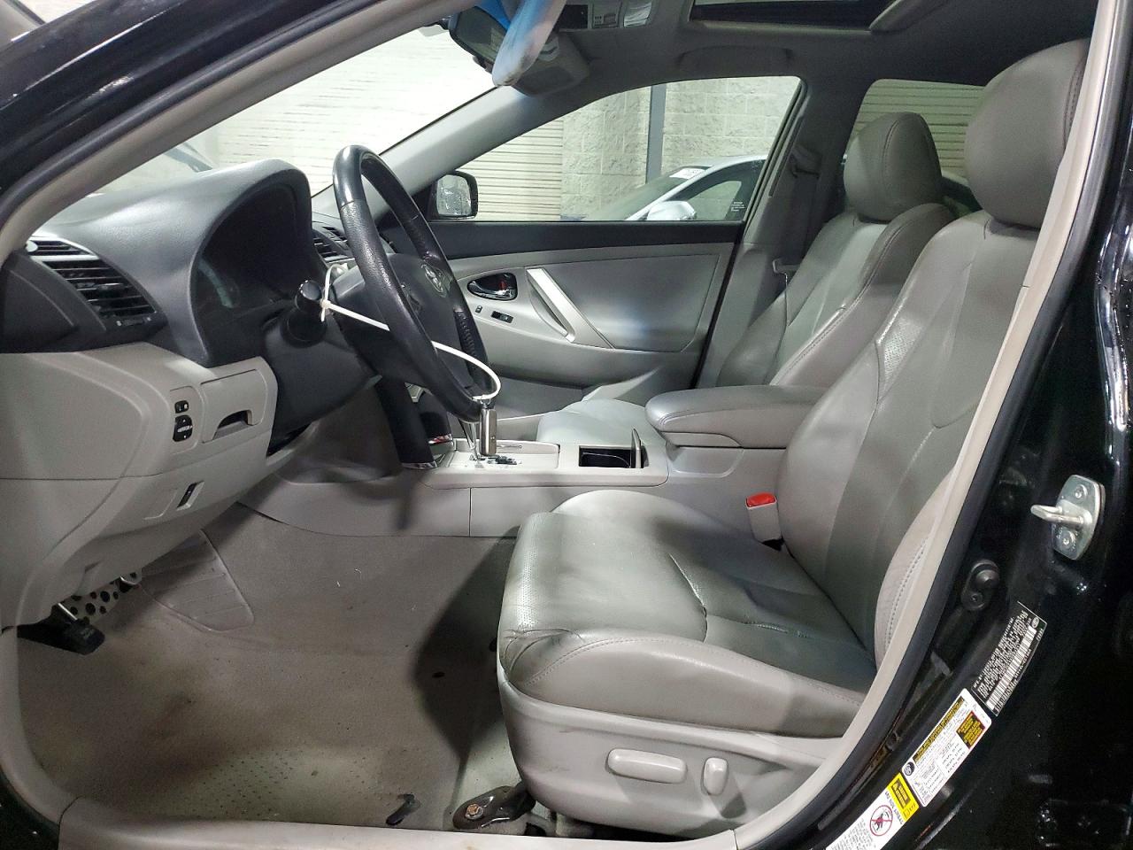 2010 TOYOTA CAMRY SE V6 photo 7