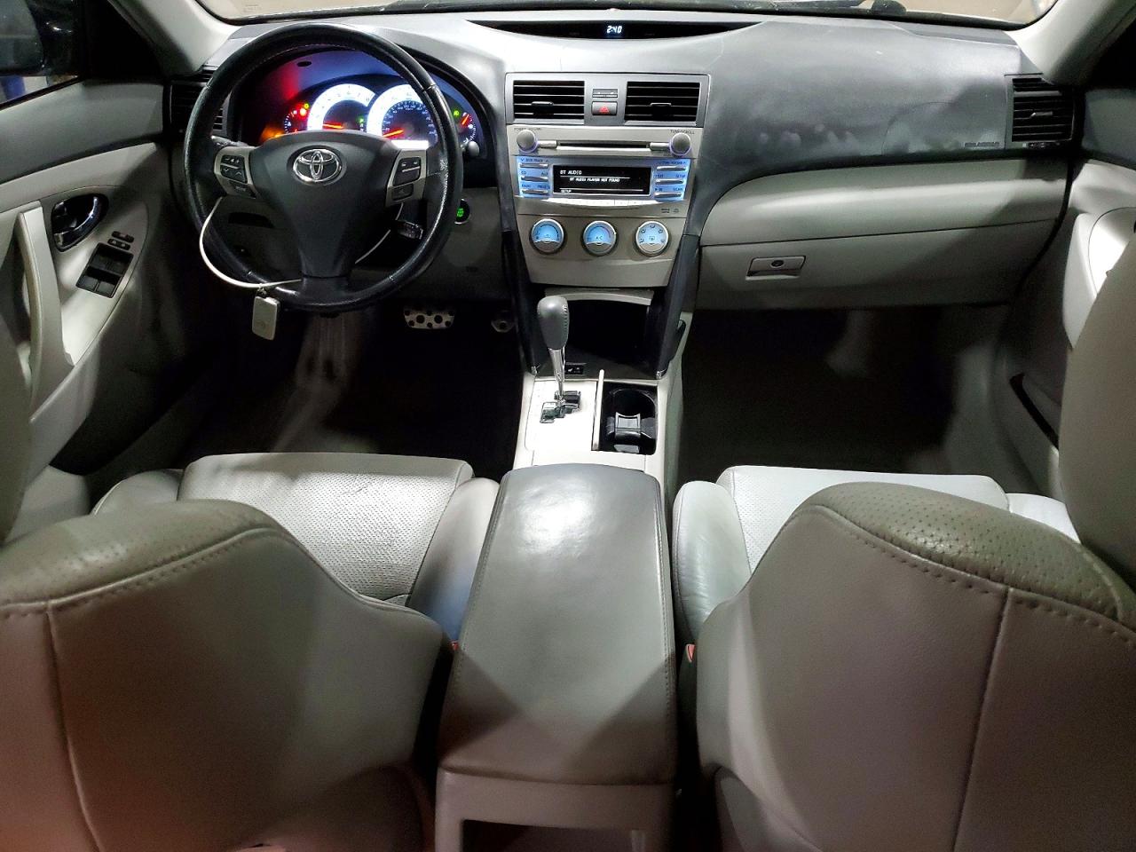 2010 TOYOTA CAMRY SE V6 photo 8