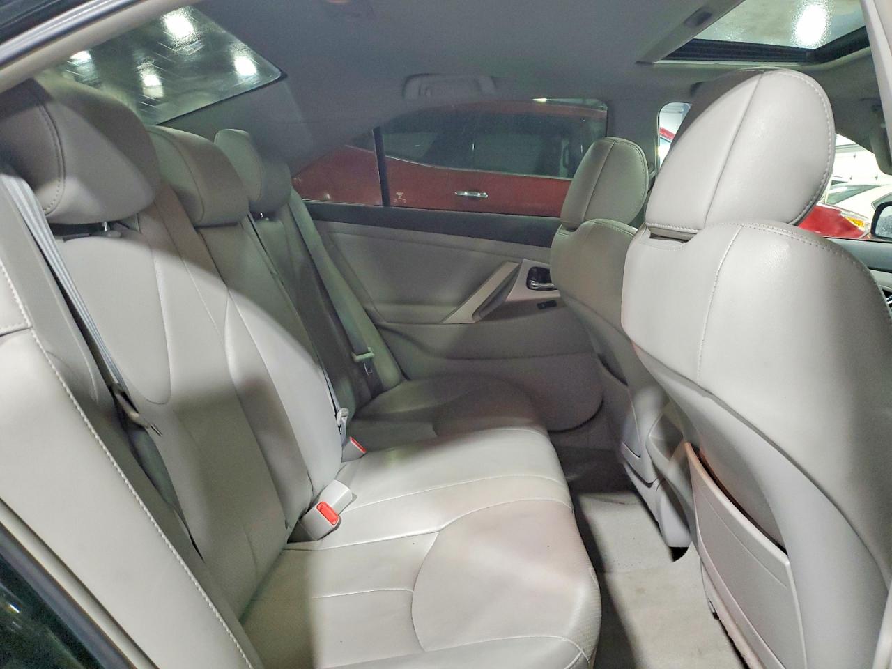 2010 TOYOTA CAMRY SE V6 photo 10