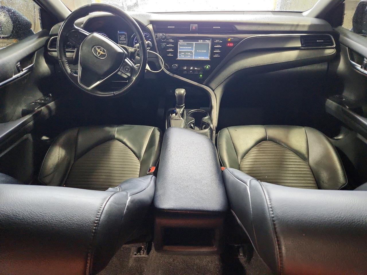 2019 TOYOTA CAMRY SE photo 22