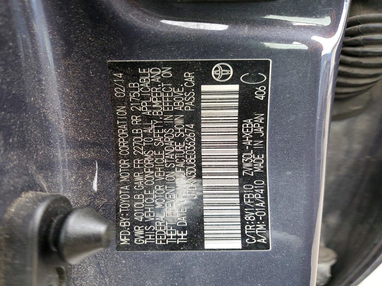 2014 TOYOTA PRIUS TWO photo 13