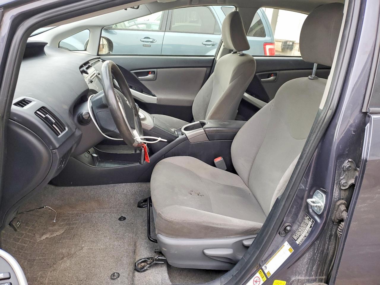 2014 TOYOTA PRIUS TWO photo 7