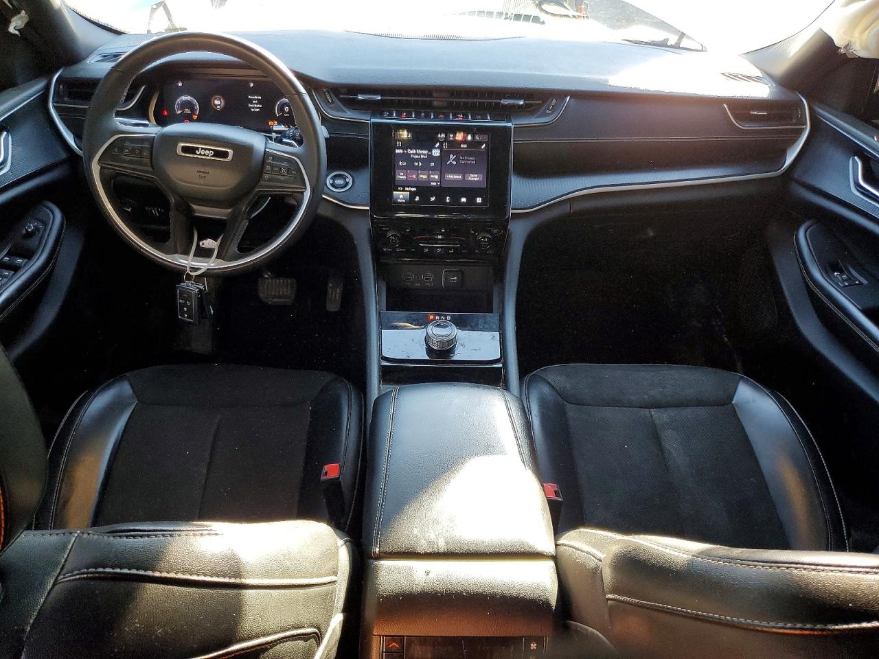 2023 JEEP GRAND CHEROKEE L LAREDO photo 15