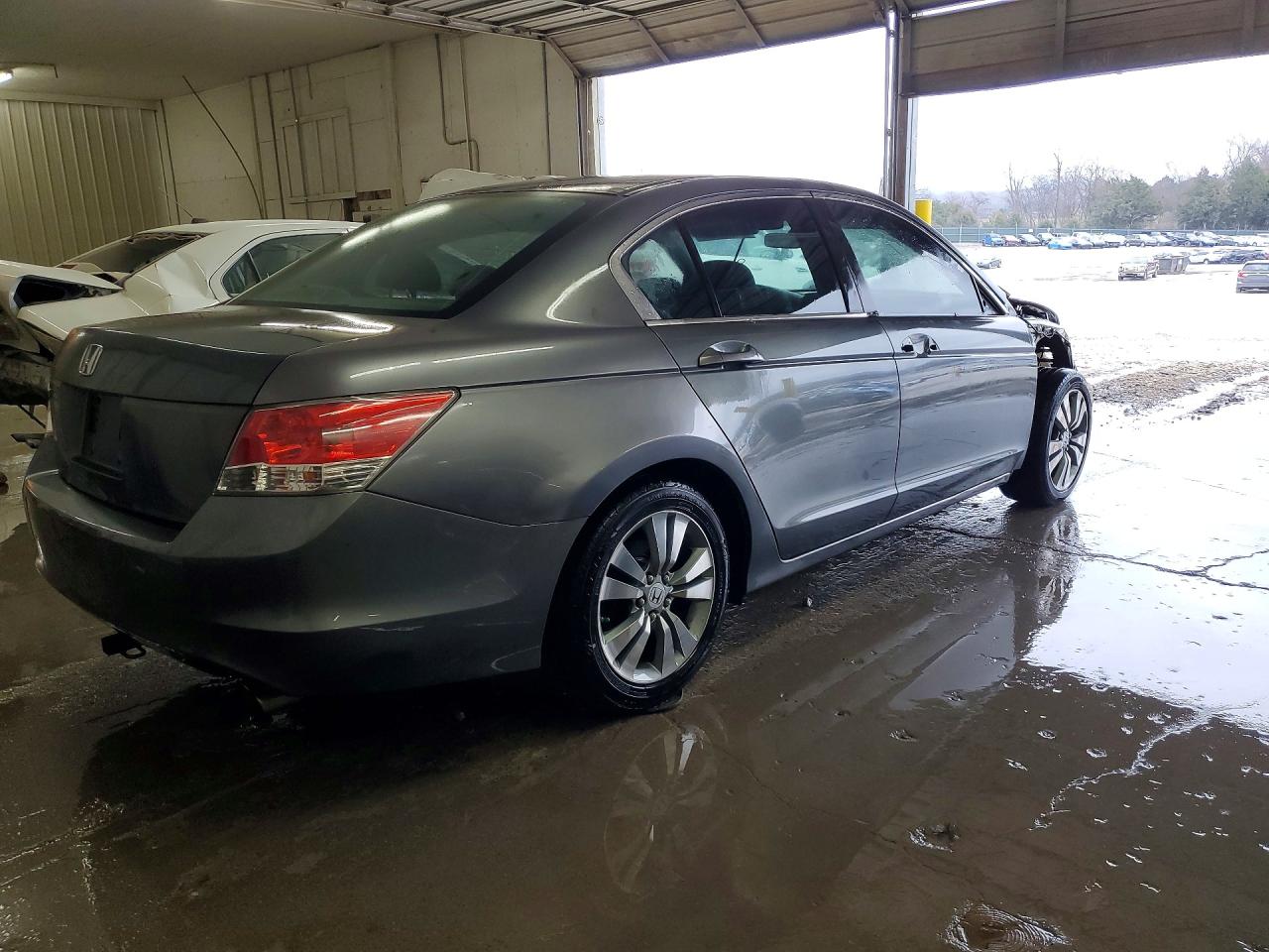 2010 HONDA ACCORD LXP photo 5